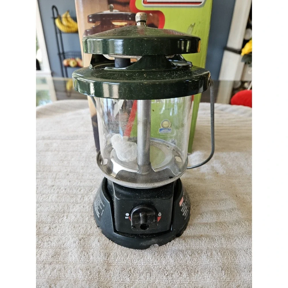 Coleman Lantern Deluxe 2 Mantle 2004 8hr Runtime With Base In Box